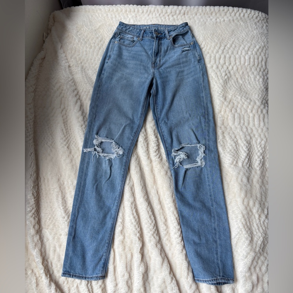 American Eagle Outfitters High Rise Light Blue Mom Jean Size 0 Long